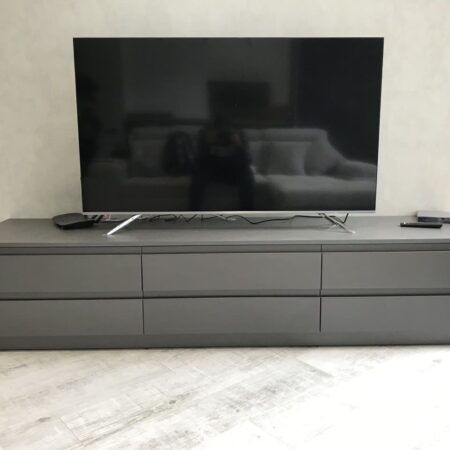 Стіл для телевізора